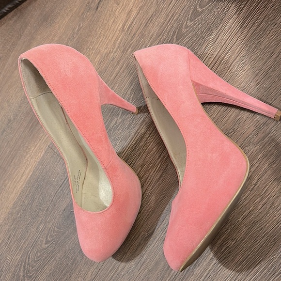 x appeal Shoes - Baby pink faux leather cute heels
